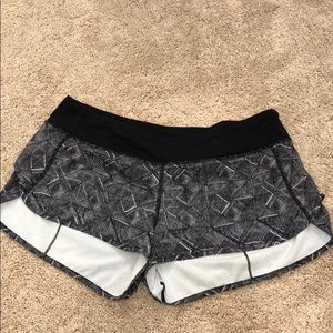 Lululemon Speed Short 4-way stretch 2.5” inseam